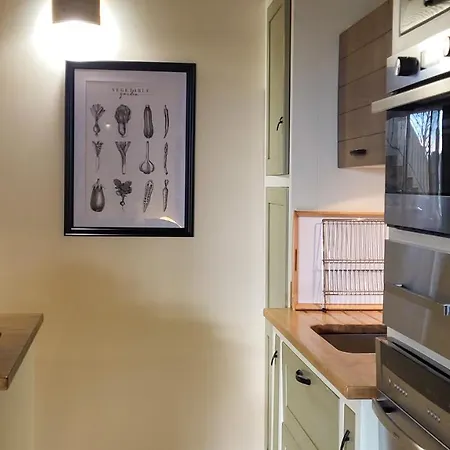 Prázdninový dům Mas De Cesar, Avec Jacuzzi Et Piscine